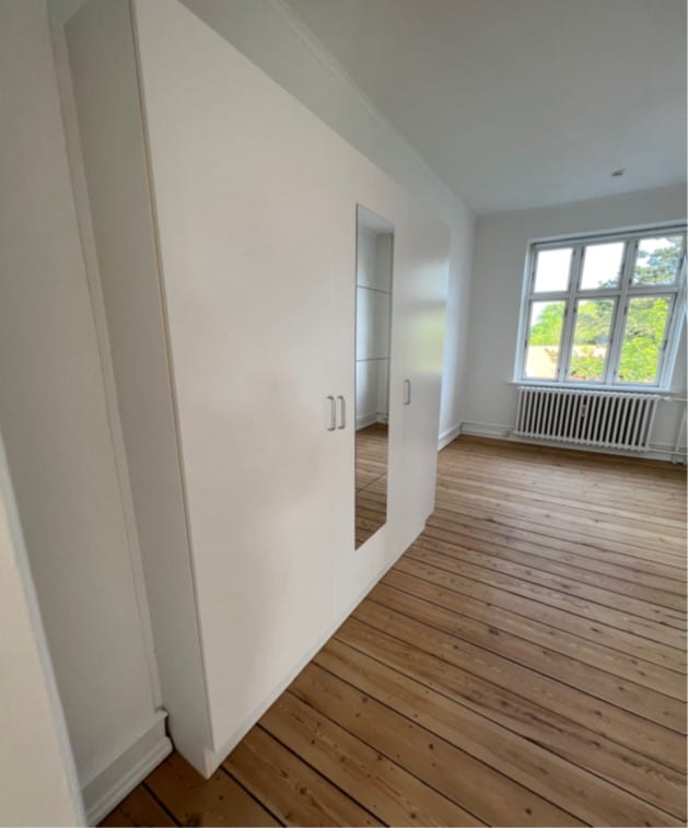 4 værelse med skab